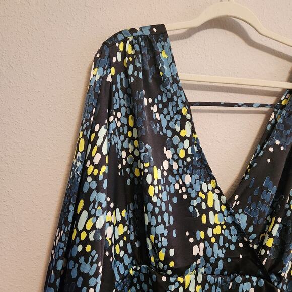 Torrid Satin‎ Surplice Size 6 Tie Cut Out Back Long Sleeve Blouse - Picture 3 of 13